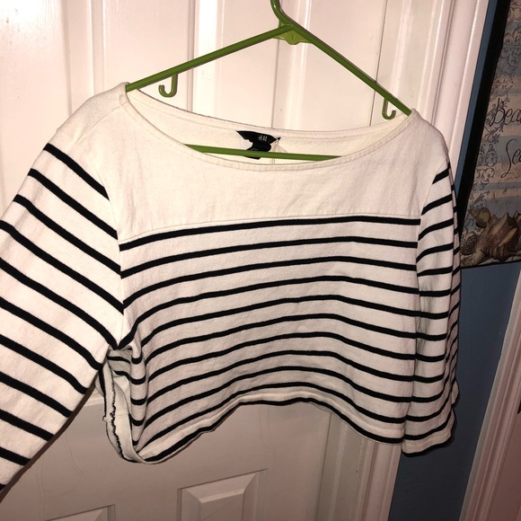 Striped Crop Top - Picture 2 of 3